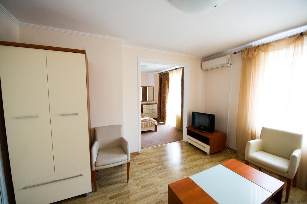 Predslava Hotel Kiev Chambre photo